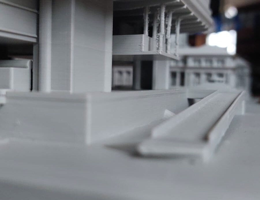 Detalle del ingreso por rampa de la pieza 3D de la Biblioteca Nacional Mariano Moreno